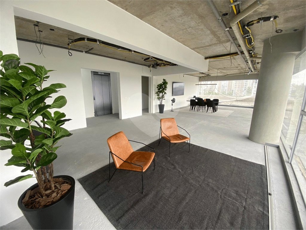 Apartamento com 4 quartos à venda em Moema - SP