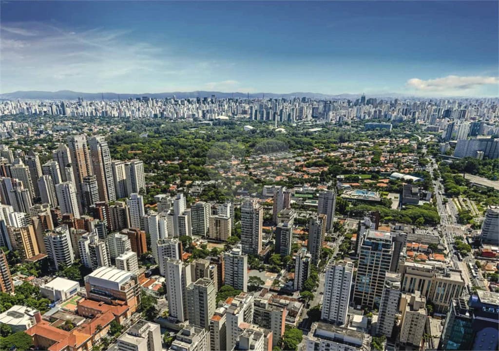 Apartamento com 4 quartos à venda em Moema - SP