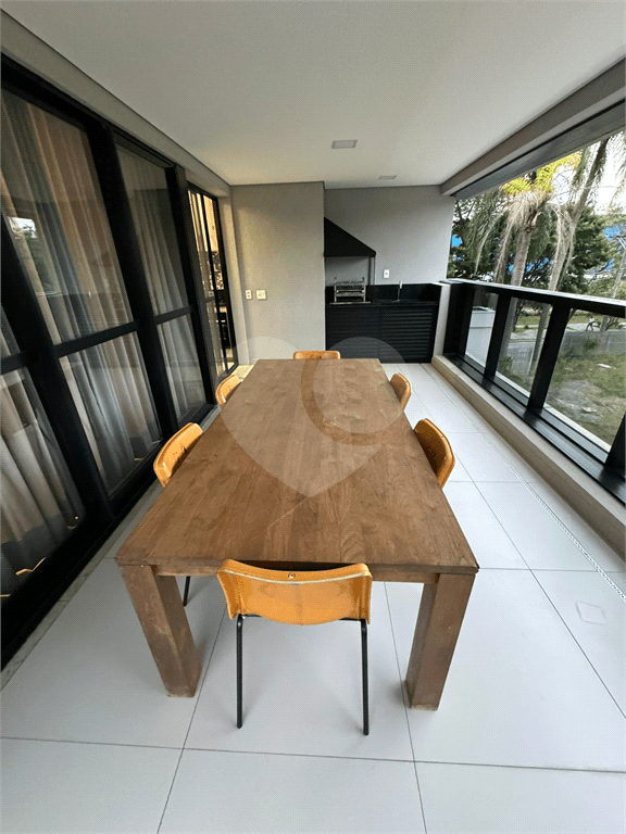 Apartamento com 3 quartos para locação em Pinheiros - SP