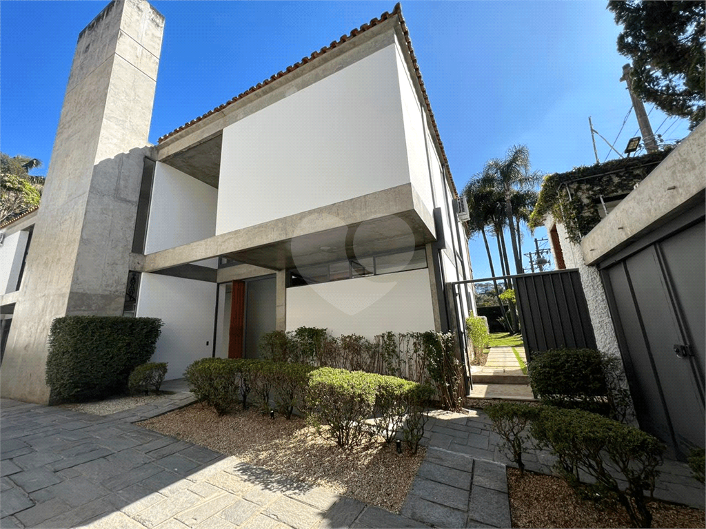 Sobrado com 5 quartos para locação em Jardim everest - SP