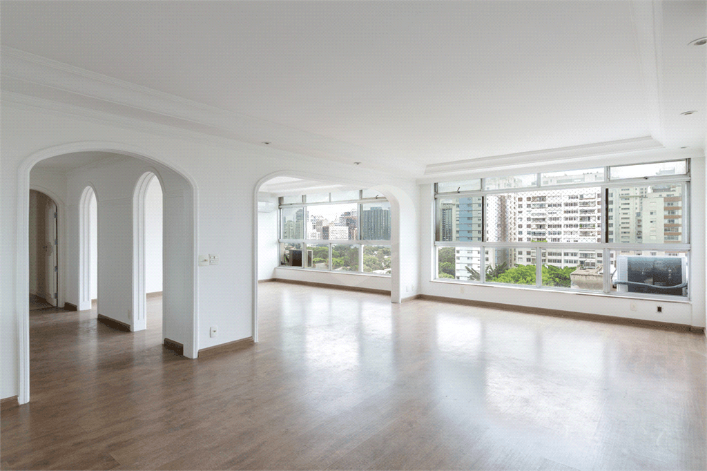 Apartamento com 3 quartos à venda ou para locação em Jardim europa - SP