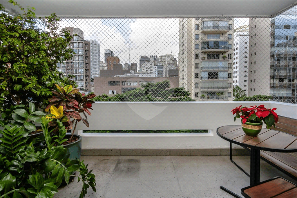 Apartamento com 3 quartos à venda em Cerqueira césar - SP