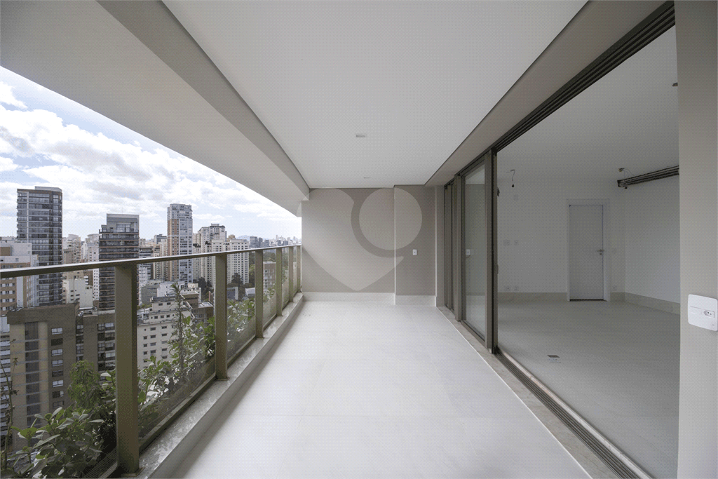 Apartamento com 3 quartos à venda em Moema - SP
