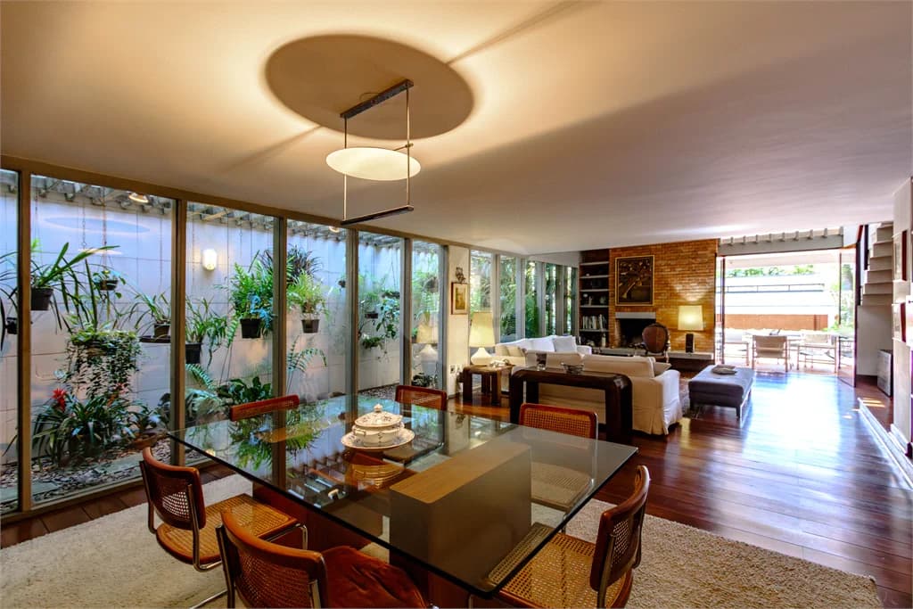 Casa com 4 quartos à venda em Jardim leonor - SP