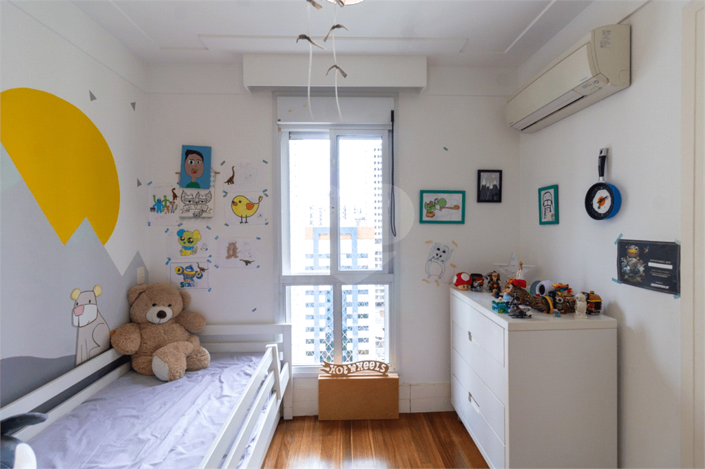 Apartamento com 4 quartos à venda em Moema - SP
