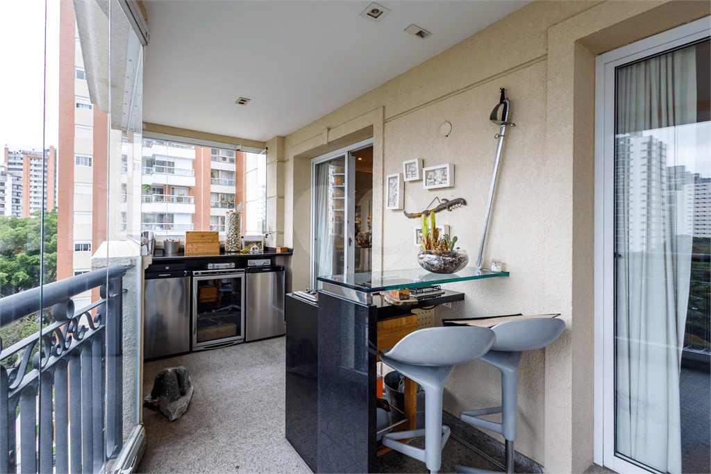 Apartamento com 4 quartos à venda em Indianópolis - SP