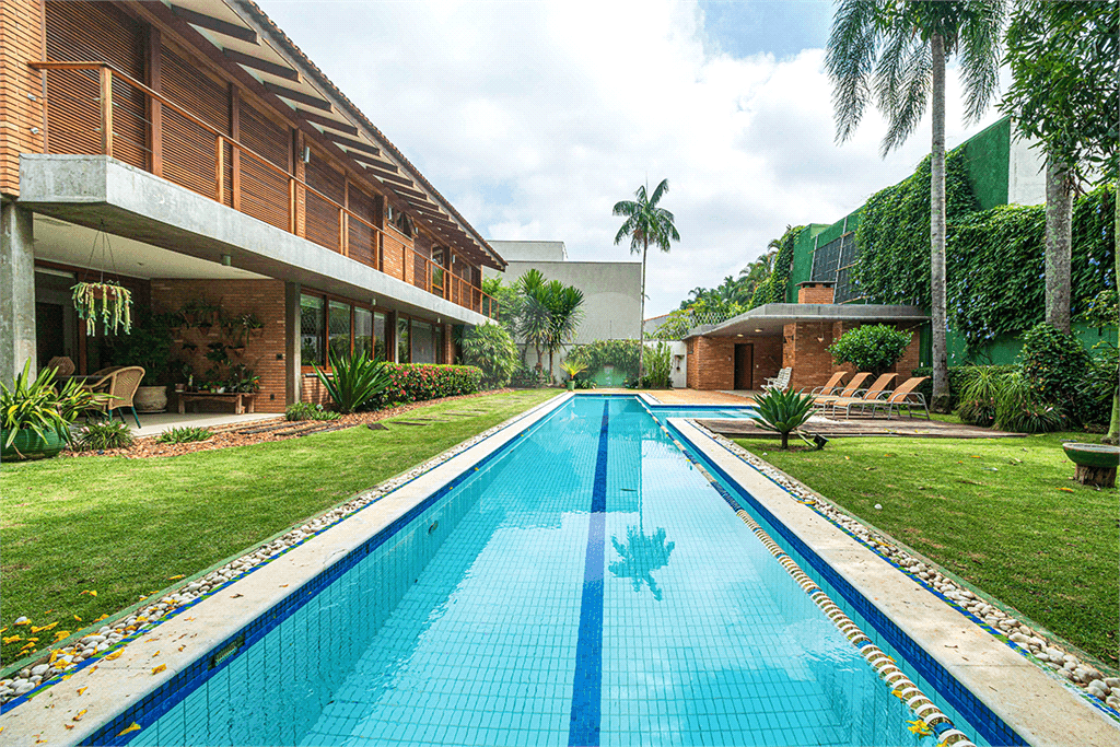 Casa com 4 quartos à venda em Alto de pinheiros - SP