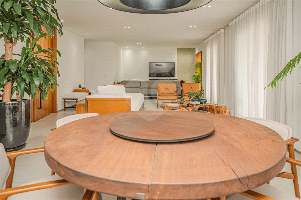 Apartamento com 4 quartos à venda em Indianópolis - SP