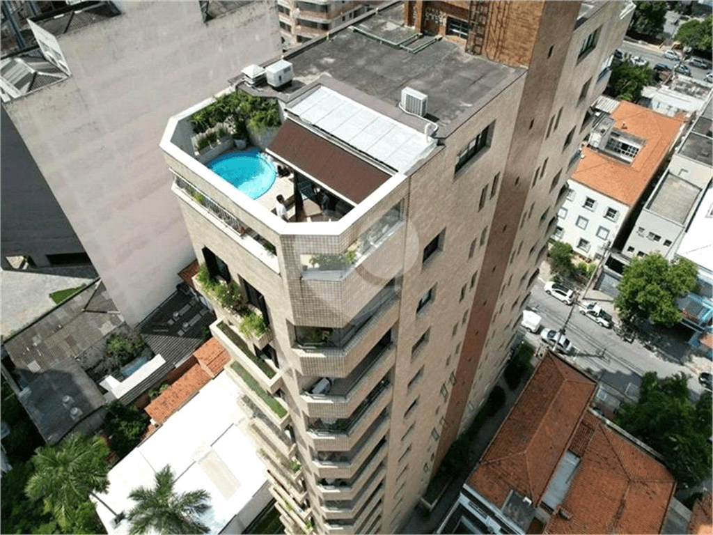Apartamento com 4 quartos para locação em Pinheiros - SP