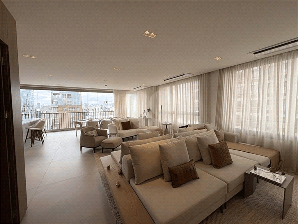 Apartamento com 3 quartos à venda em Vila nova conceição - SP