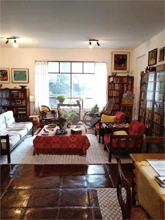 Sobrado com 8 quartos à venda em Sumaré - SP