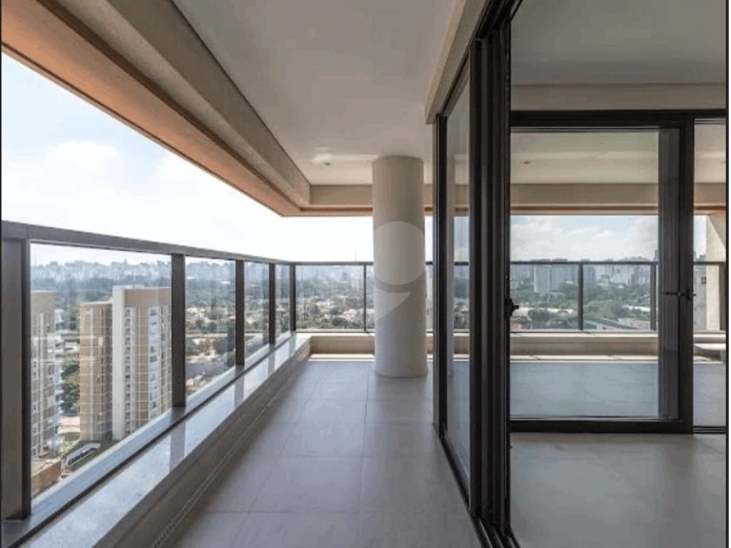 Apartamento com 3 quartos à venda em Moema - SP