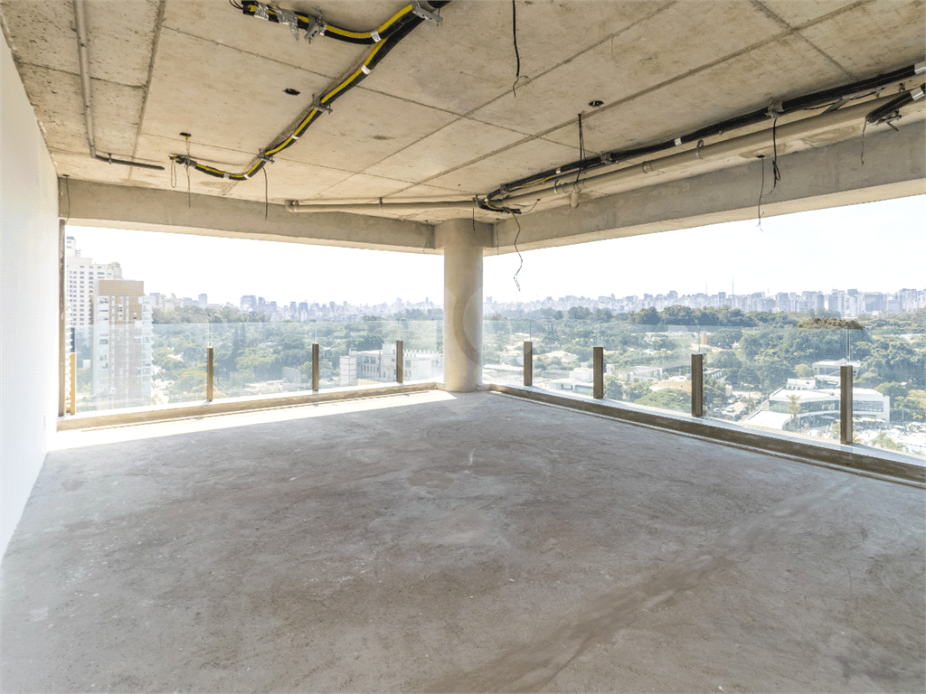 Apartamento com 4 quartos à venda em Moema - SP