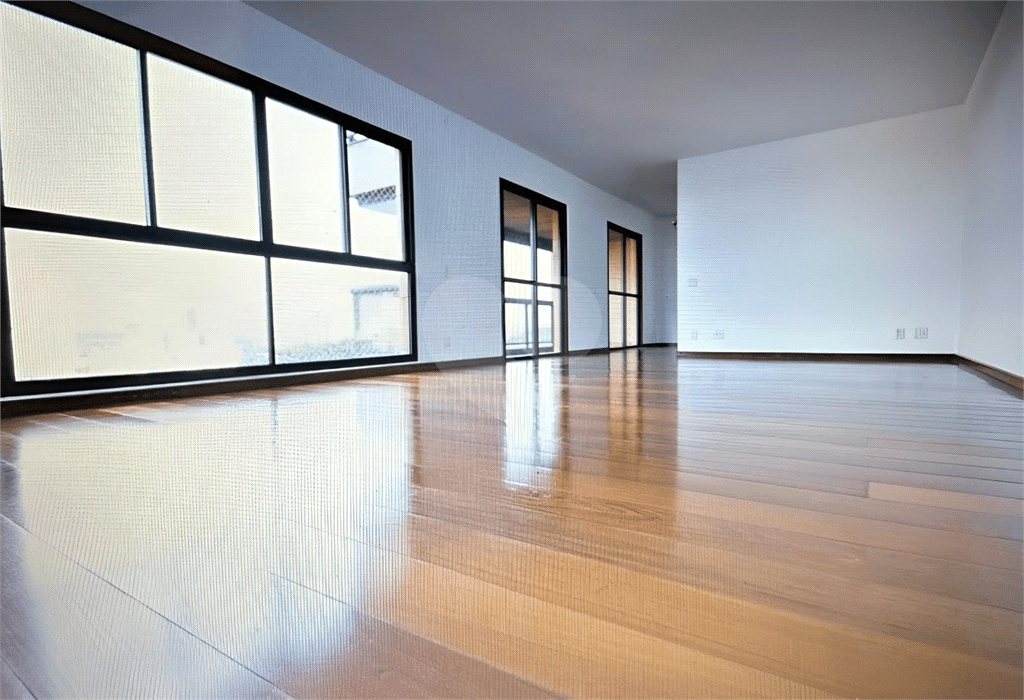 Apartamento com 3 quartos para locação em Vila madalena - SP