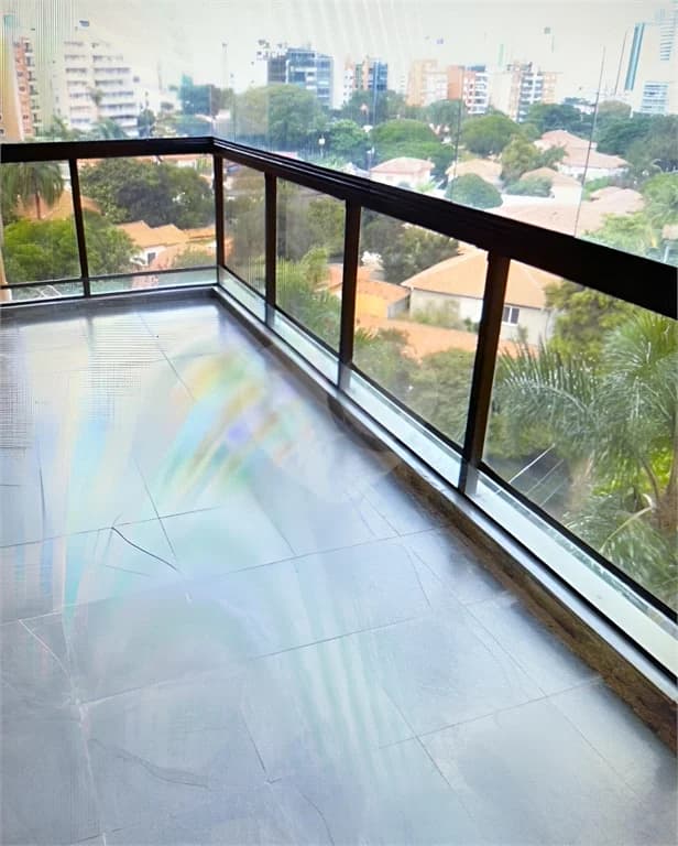 Apartamento com 3 quartos para locação em Vila madalena - SP
