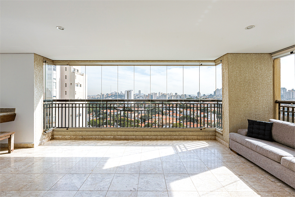 Apartamento com 3 quartos para locação em Vila madalena - SP