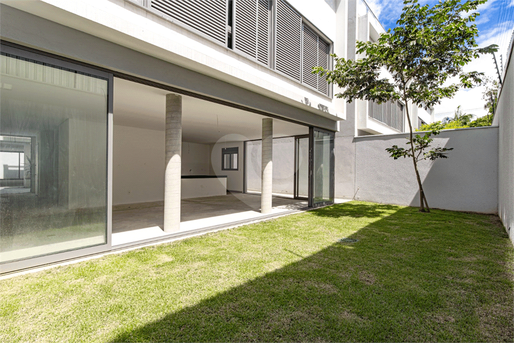 Condomínio com 4 quartos à venda em Jardim europa - SP