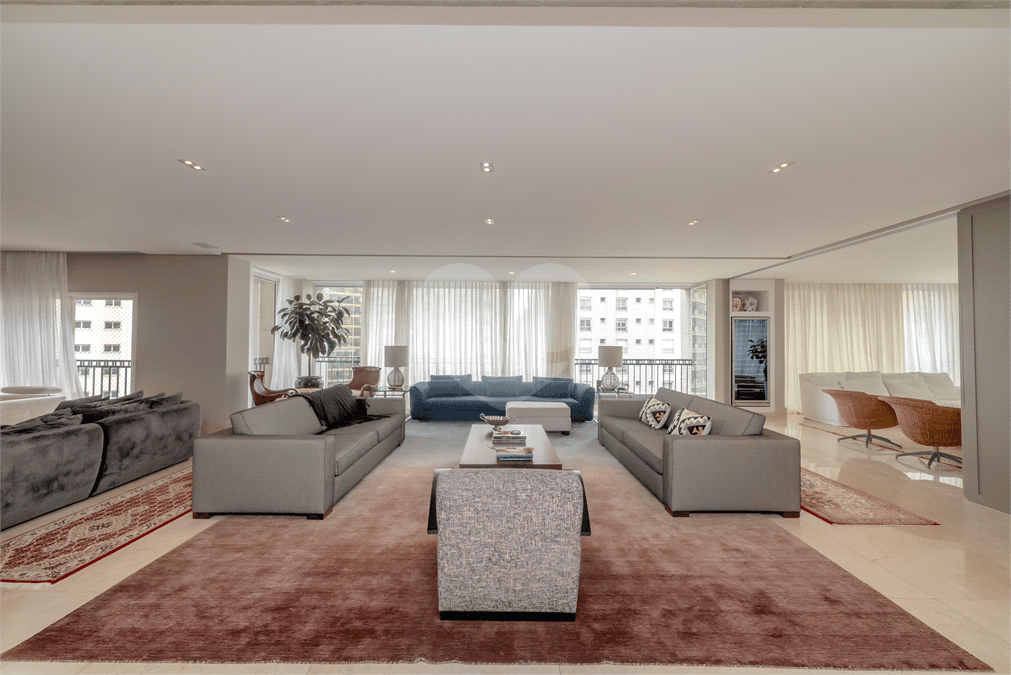 Apartamento com 4 quartos à venda em Moema - SP
