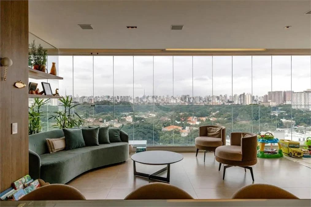 Apartamento com 3 quartos à venda ou para locação em Moema - SP