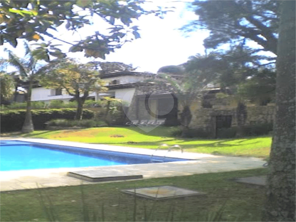 Casa de vila com 6 quartos à venda em Jardim morumbi - SP