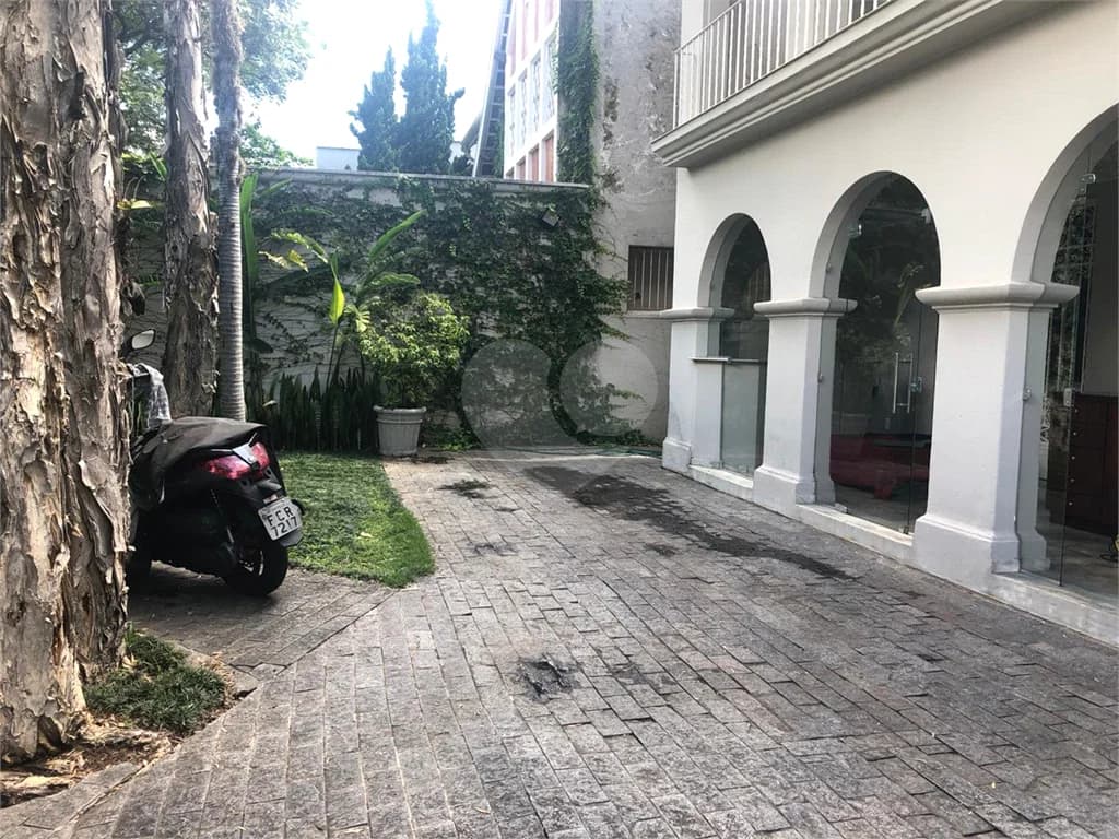 Sobrado com 4 quartos à venda ou para locação em Jardim paulista - SP