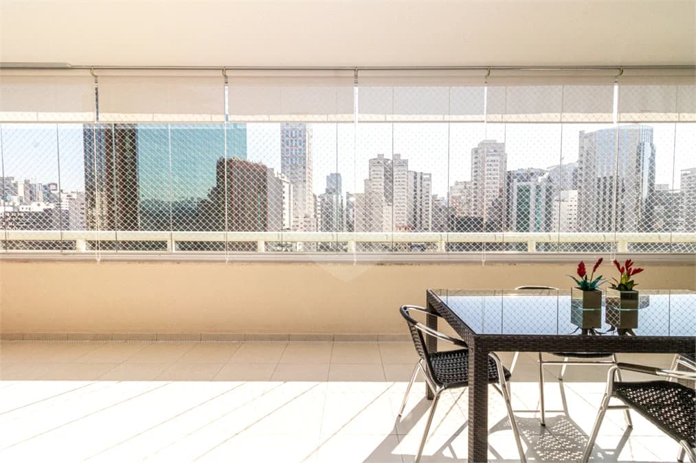 Apartamento com 3 quartos para locação em Itaim bibi - SP