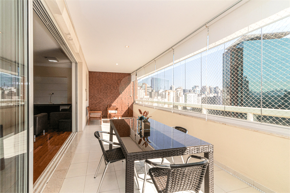Apartamento com 3 quartos para locação em Itaim bibi - SP