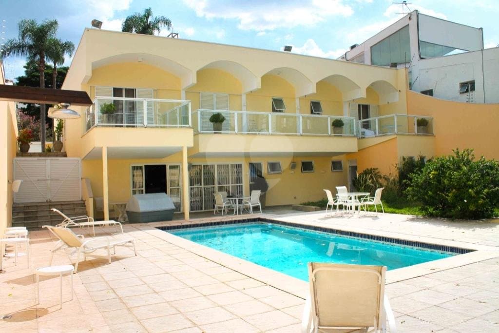 Casa térrea com 3 quartos à venda ou para locação em Campo belo - SP