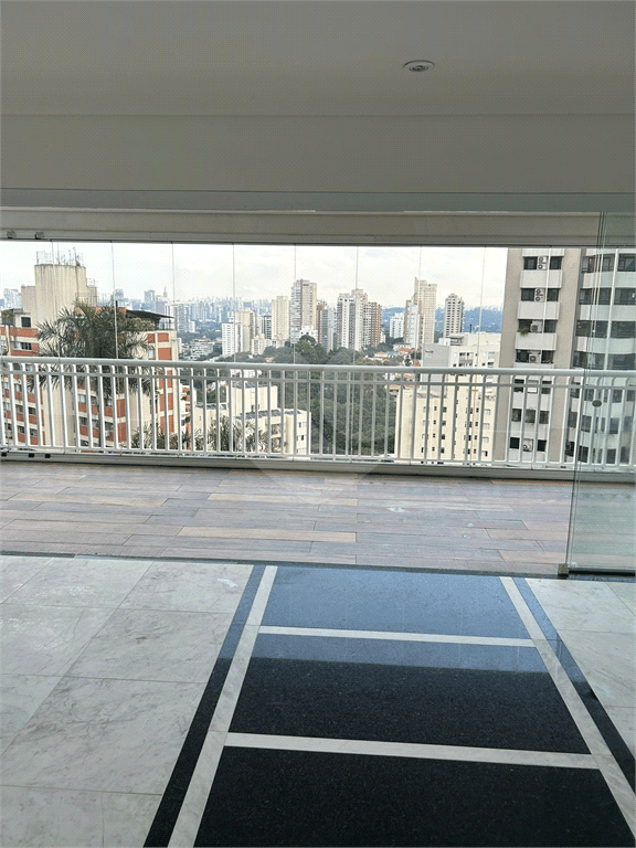 Apartamento com 4 quartos para locação em Sumarezinho - SP