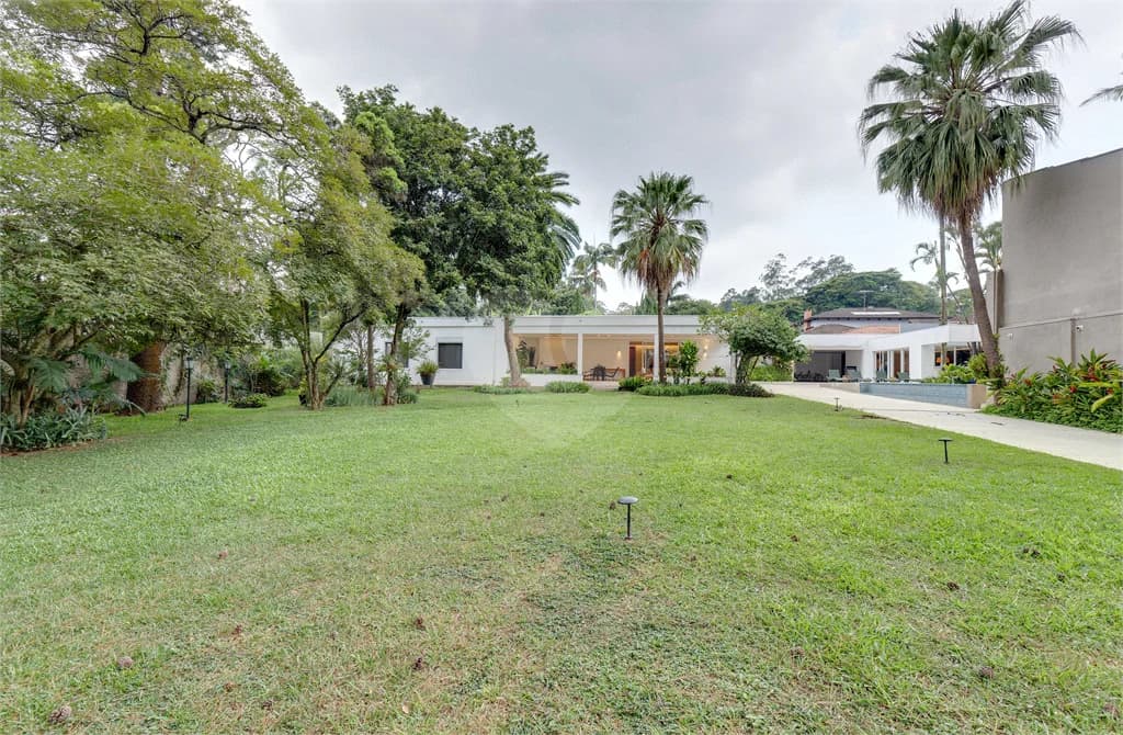 Casa térrea com 4 quartos à venda ou para locação em Santo amaro - SP
