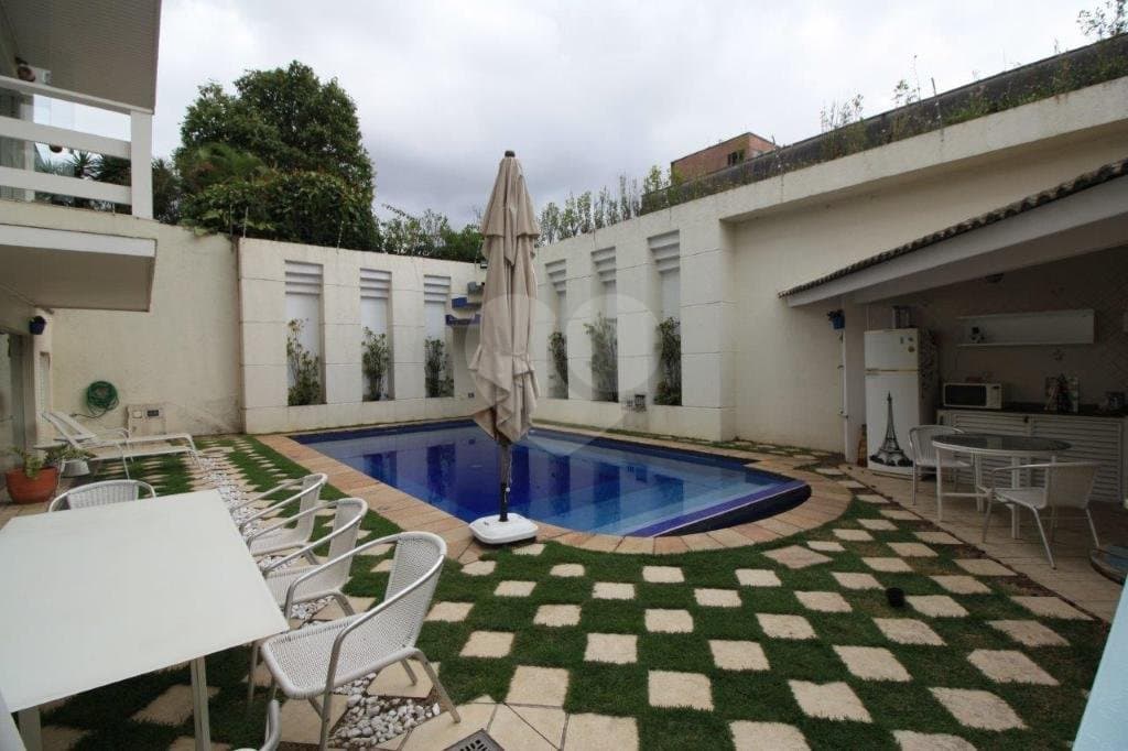 Sobrado com 4 quartos à venda em City boaçava - SP