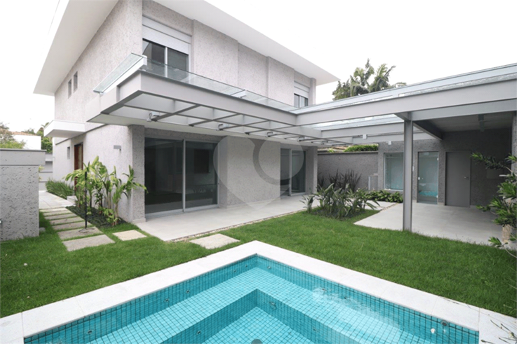 Sobrado com 4 quartos à venda em Alto de pinheiros - SP