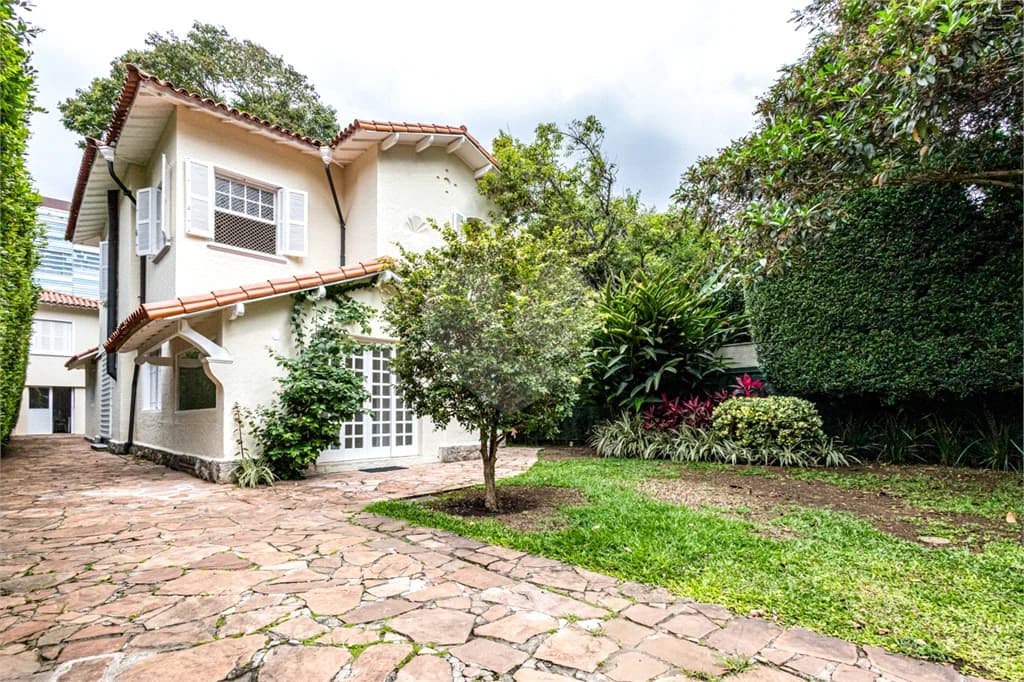 Casa com 3 quartos para locação em Jardim europa - SP