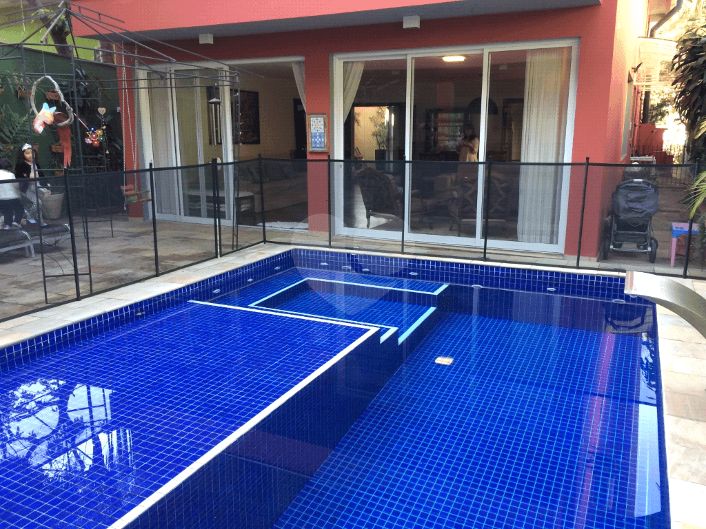 Sobrado com 4 quartos à venda em Jardim das bandeiras - SP