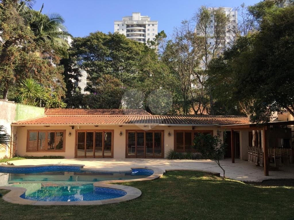 Sobrado com 4 quartos à venda ou para locação em Santo amaro - SP