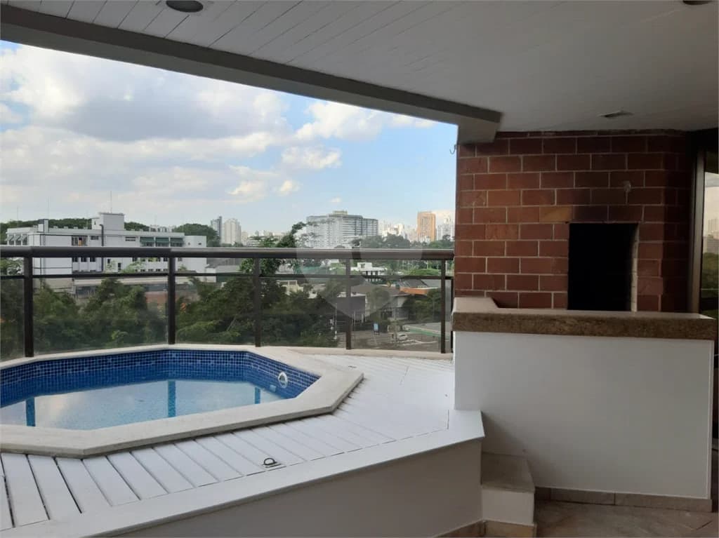Apartamento com 4 quartos à venda ou para locação em Moema - SP