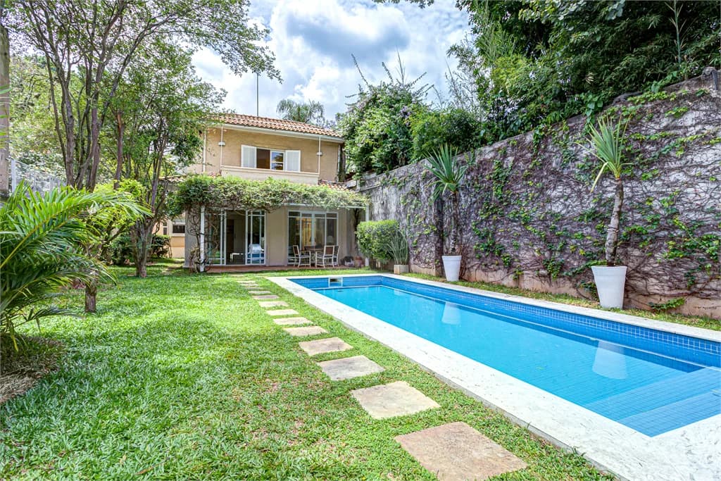 Casa com 4 quartos à venda ou para locação em Campo belo - SP