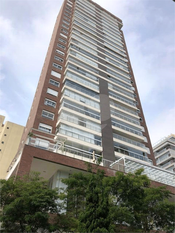 Apartamento com 3 quartos para locação em Indianópolis - SP