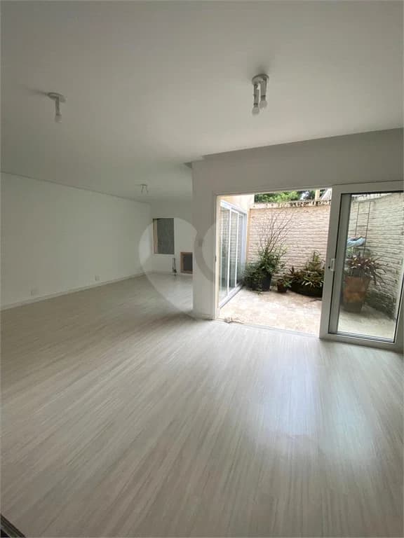 Casa de vila com 3 quartos para locação em Vila nova conceição - SP