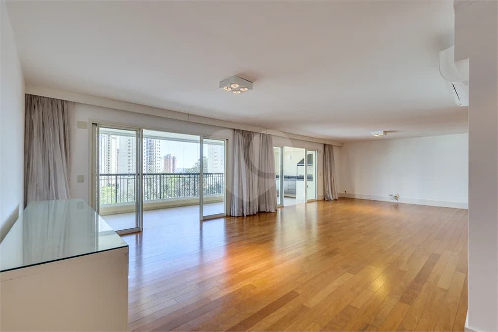 Apartamento com 4 quartos para locação em Santo amaro - SP