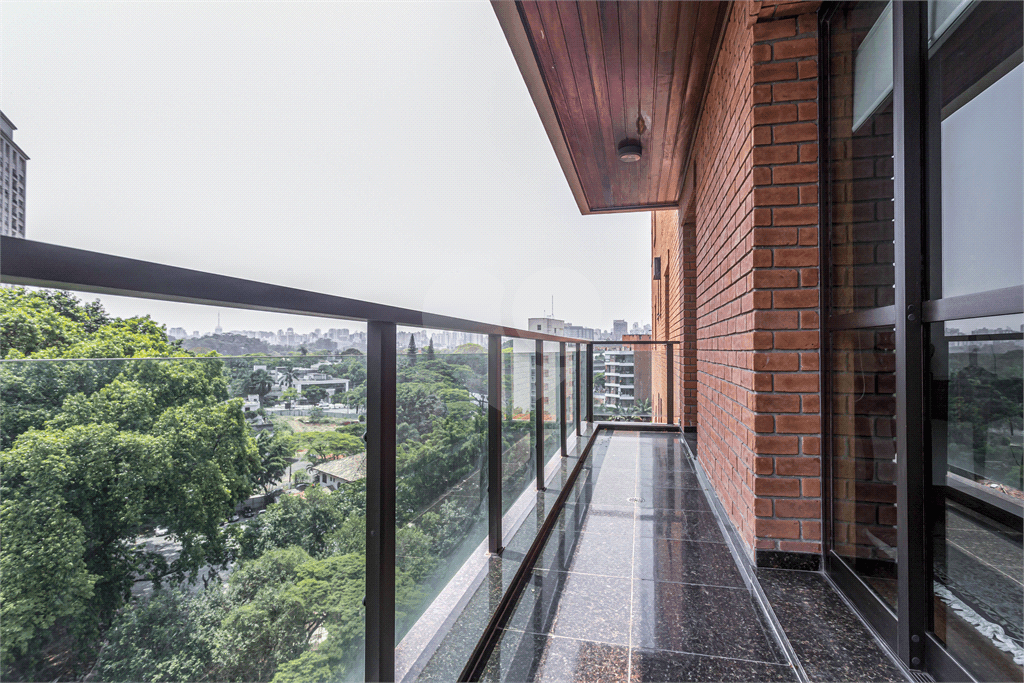Apartamento com 3 quartos à venda em Moema - SP