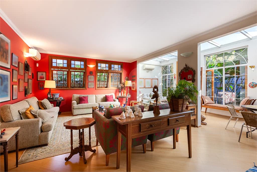 Casa de vila com 4 quartos à venda em Pinheiros - SP