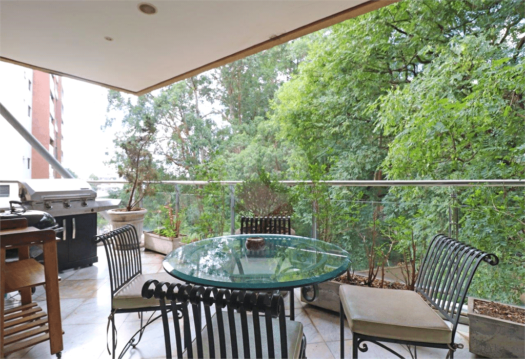 Duplex com 4 quartos à venda em Morumbi - SP