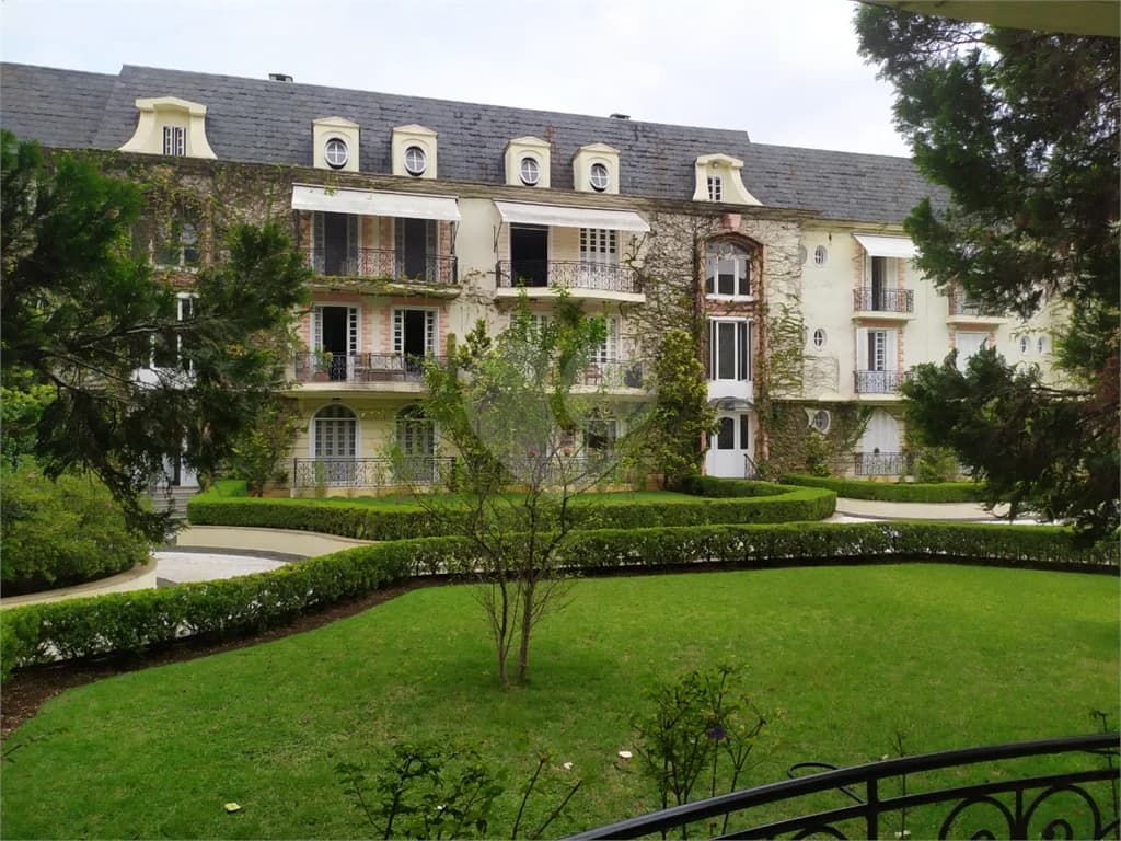 Apartamento com 3 quartos para locação em Jardim europa - SP