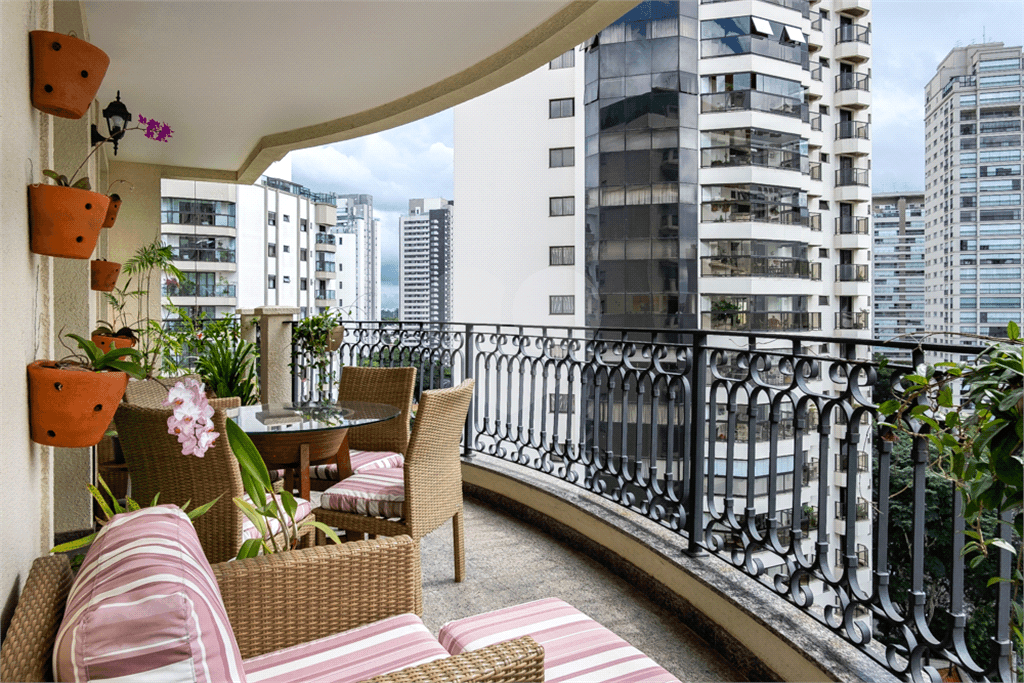 Apartamento com 4 quartos à venda em Campo belo - SP