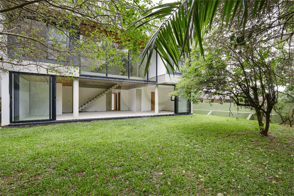 Condomínio com 4 quartos à venda em Jardim cordeiro - SP