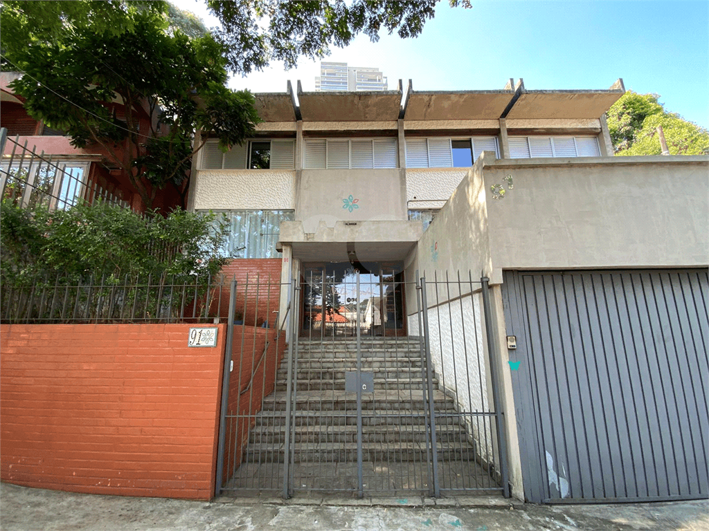 Sobrado com 5 quartos à venda em Sumarezinho - SP