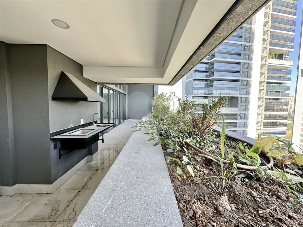 Apartamento com 4 quartos à venda em Jardim fonte do morumbi - SP