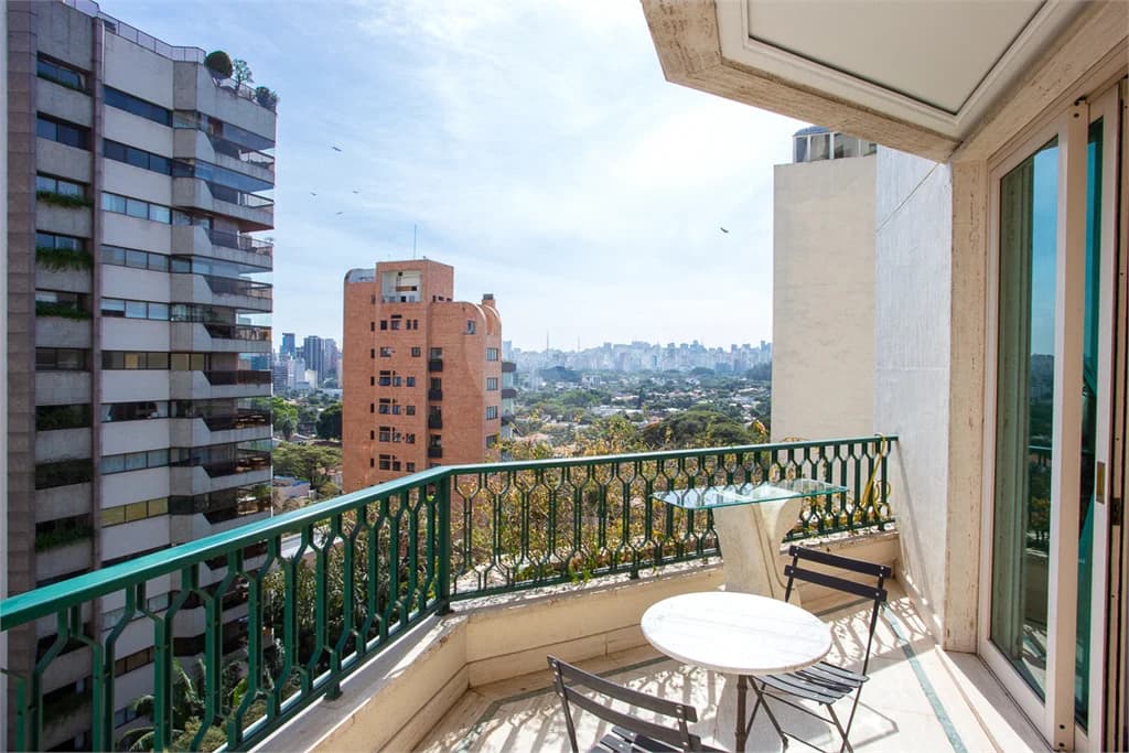Apartamento com 5 quartos para locação em Vila nova conceição - SP