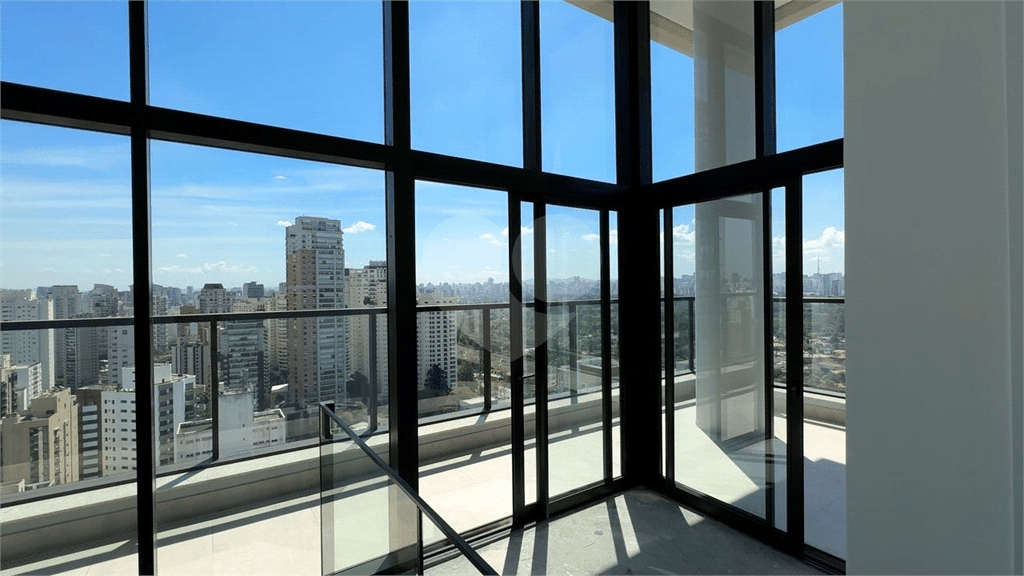 Apartamento com 4 quartos à venda em Moema - SP